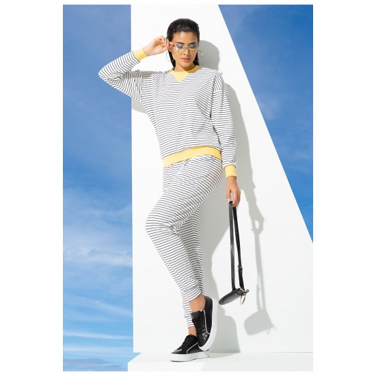 For You In&Out 2-pack Inside and Outside Corded Yellow Garnish Bottom and Top Set